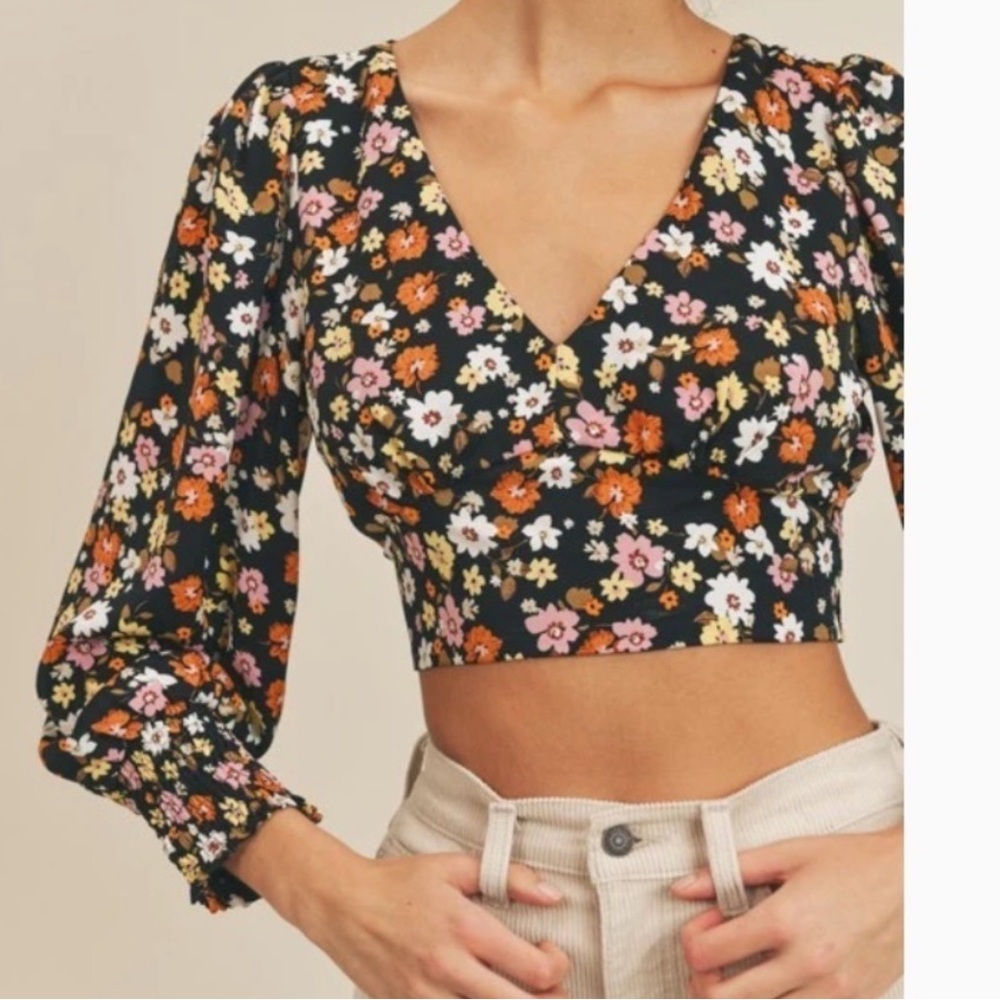 LUSH floral print long sleeve cropped blouse